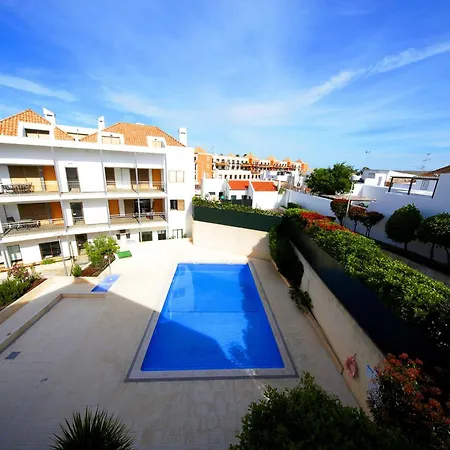 Karin, Town Centre *