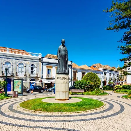 Karin, Town Centre